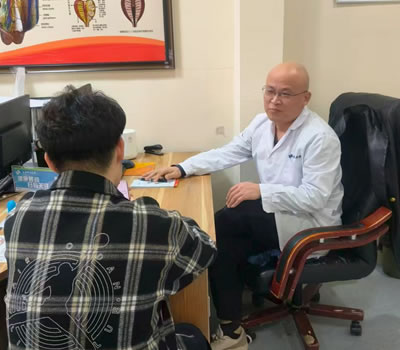 西安市|男科医师高朋磊：守护男性健康，专业男科诊疗