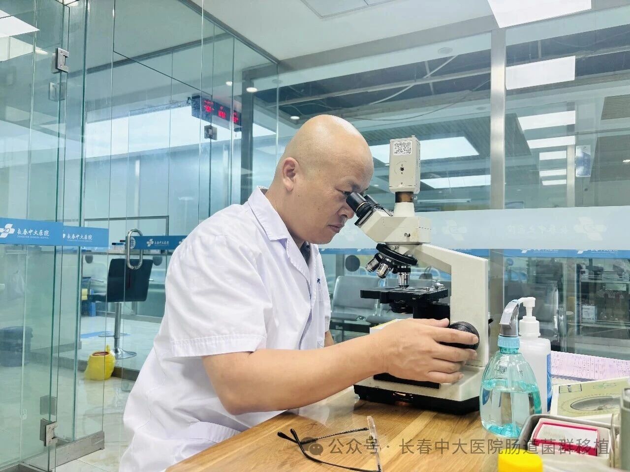 西安市|高朋磊医师：左手男科临床，右手肠道菌群移植深入研究